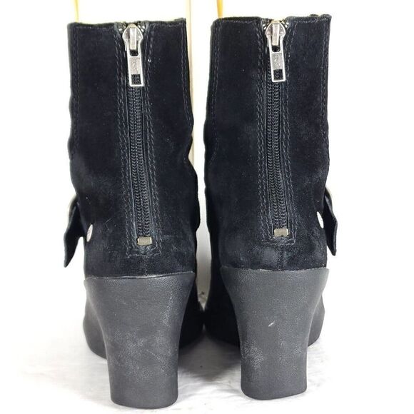 UGG Women's Gisselle US 7 Black Suede Zip Up Wedge Heel Ankle Boot 5593 - Picture 10 of 12